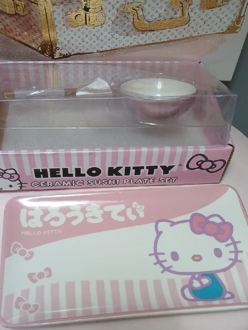 Sanrio Hello Kitty Pink and White Ceramic Sushi Plate Set NIB